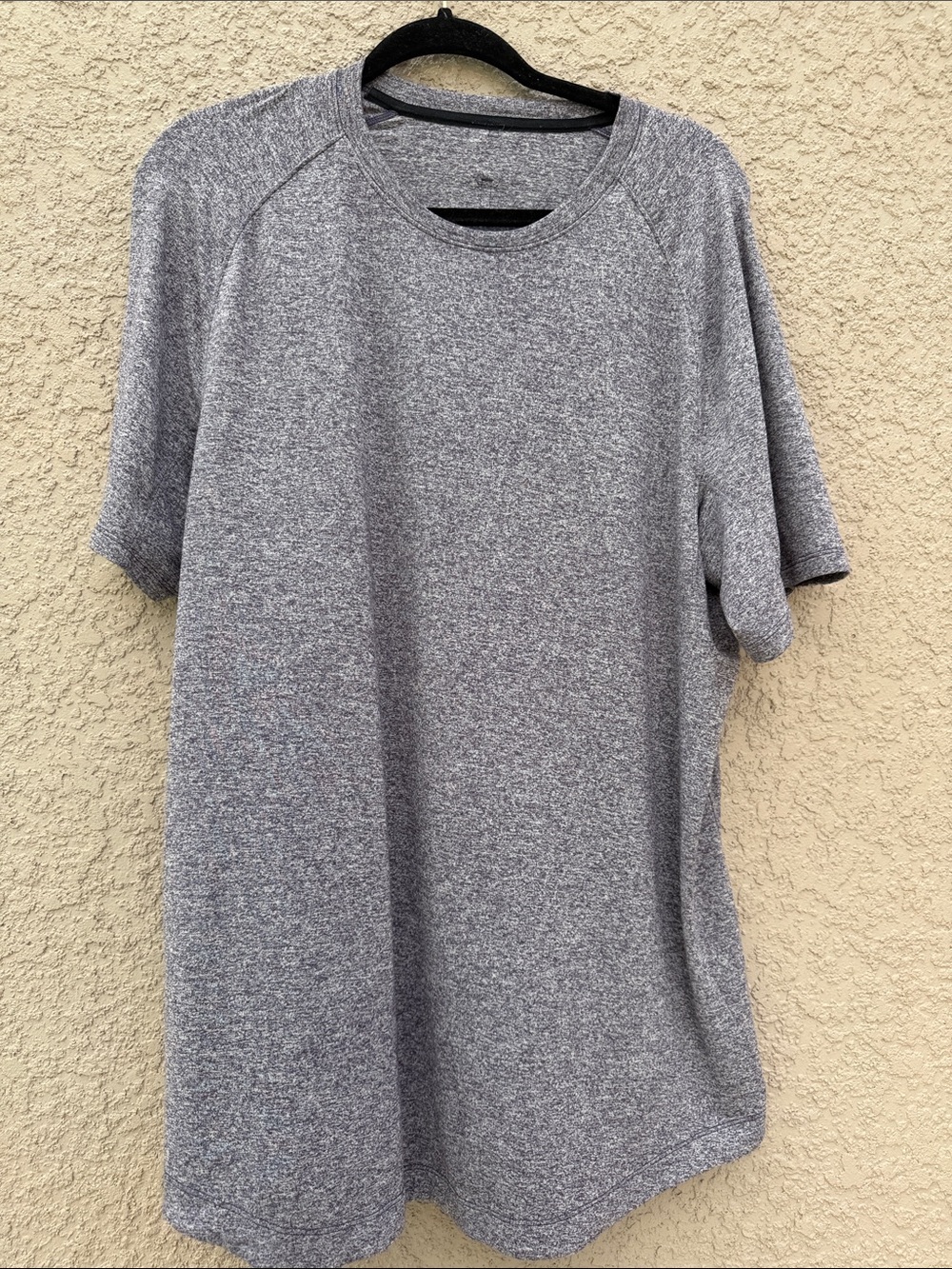 lululemon athletica Men's Gray Heather Short-Sleeve Crew
